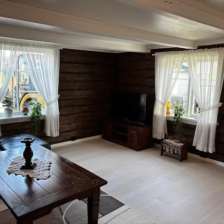 Authentic Log House In The Heart Of Lofoten 度假居