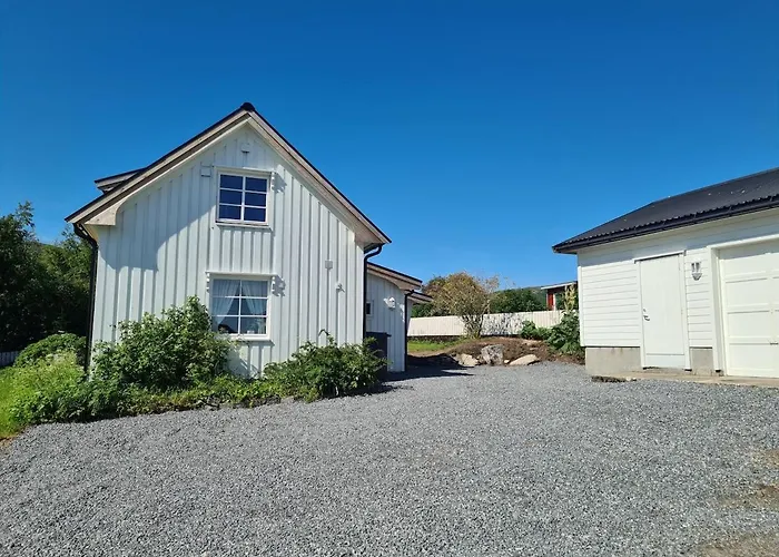Tommerhus I Sentrum Av Lofoten-stamsund Vestvagoy